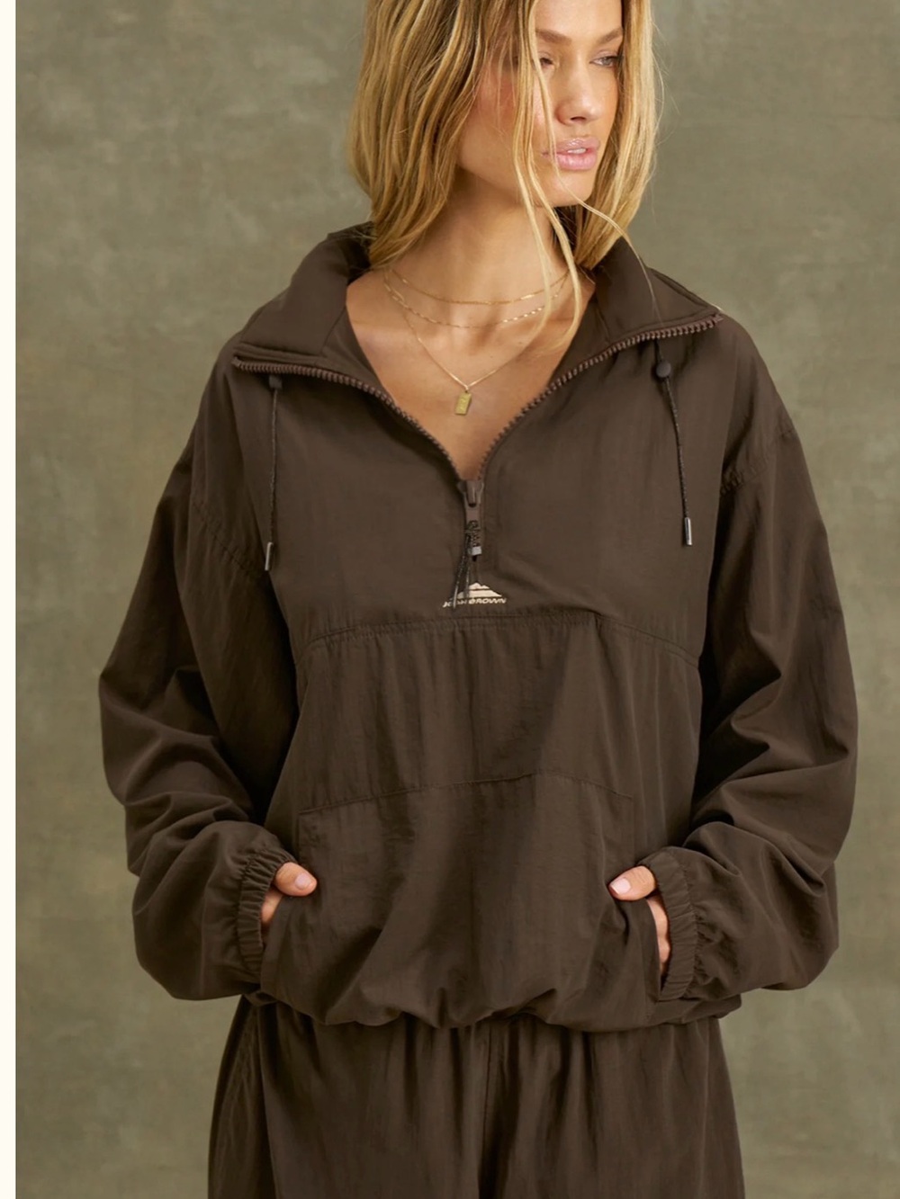 66. Joah Brown 3/4 Zip Windbreaker in espresso